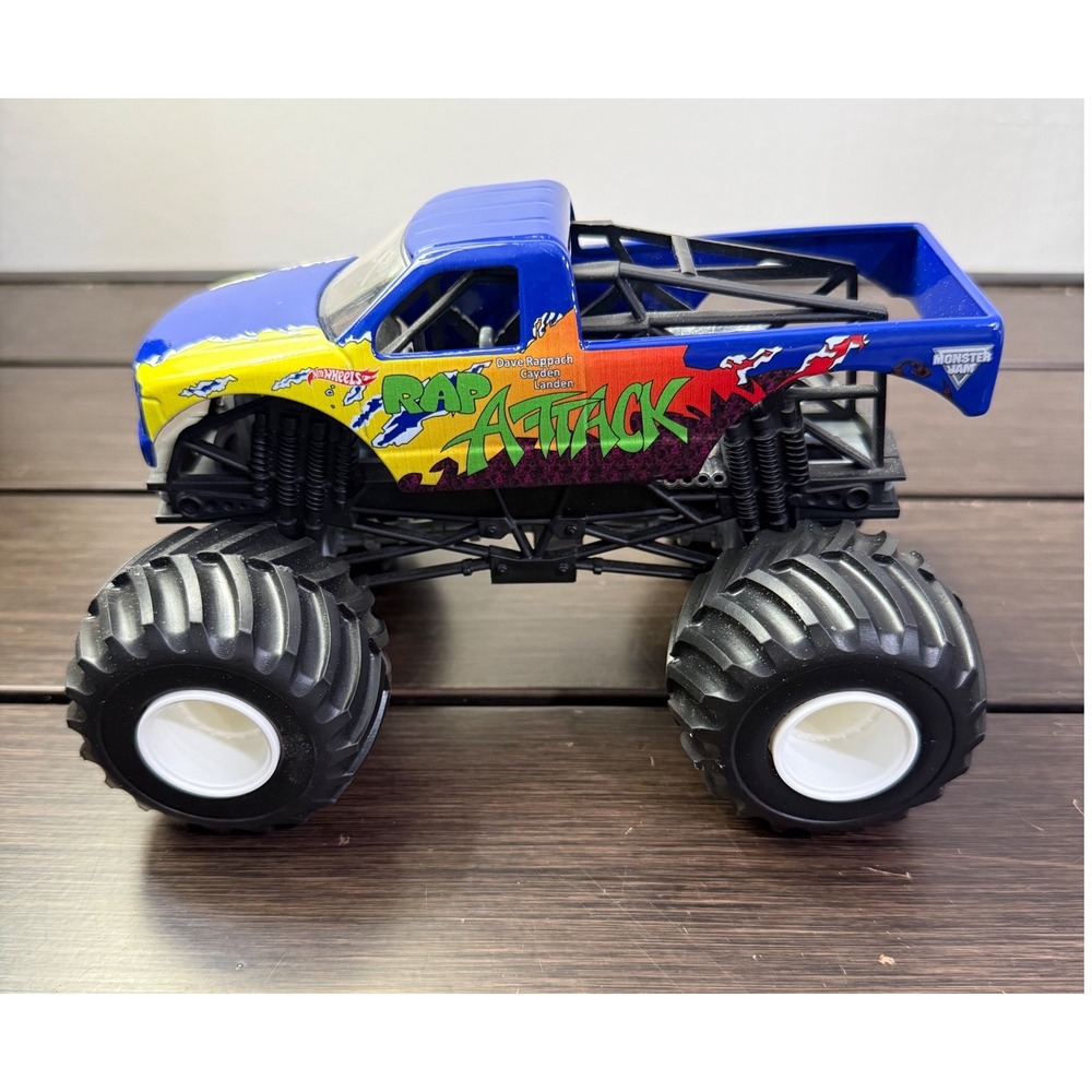 Hot Wheels Monster Jam Rap Attack Monster Truck Blue Yellow‎ 1:24 Scale Diecast